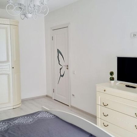 White Apartament, Brăila Екстериор снимка