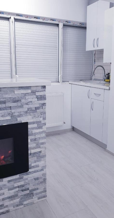 White Apartament, Brăila Екстериор снимка