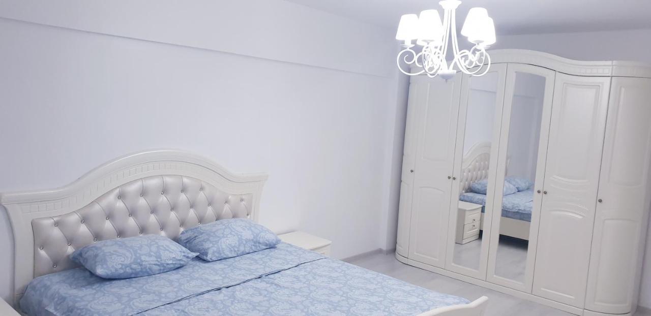 White Apartament, Brăila Екстериор снимка