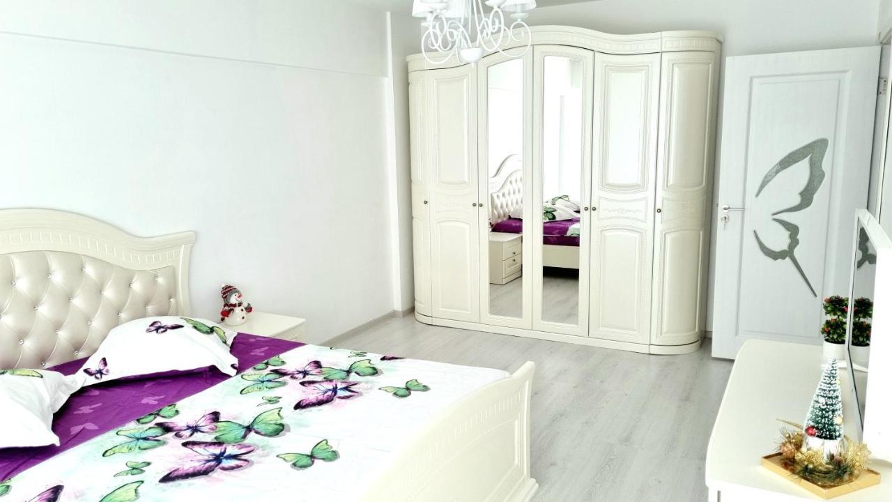 White Apartament, Brăila Екстериор снимка