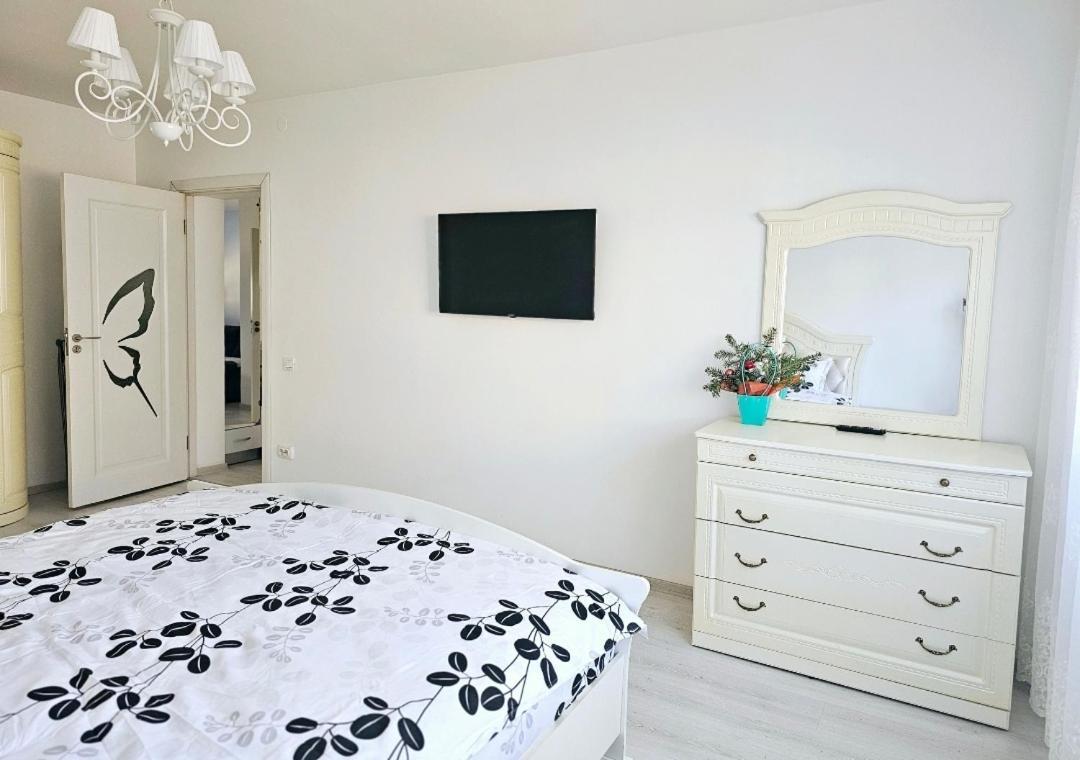 White Apartament, Brăila Екстериор снимка